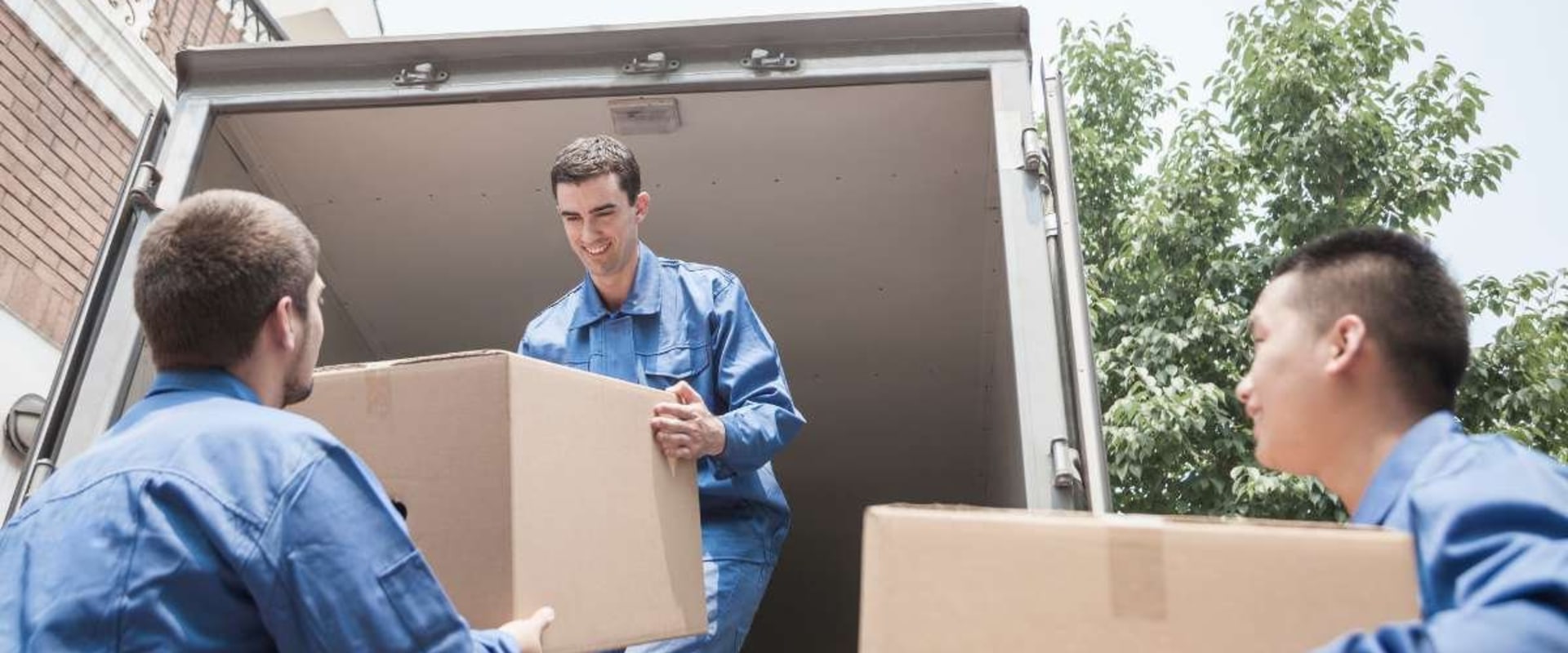 The Ultimate Guide to Long-Distance Movers